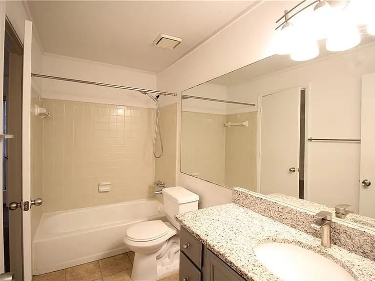 204 Warm Springs Cir — Photo 14