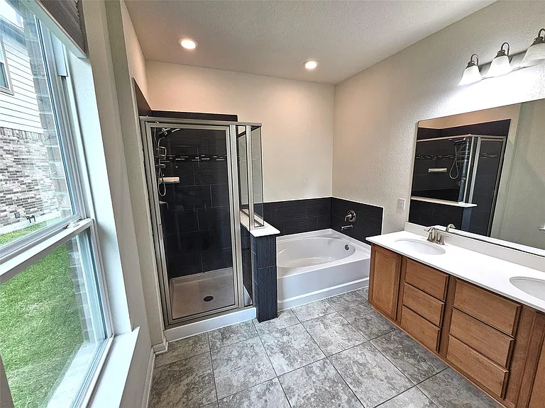 3318 Regal Park Ln — Photo 19