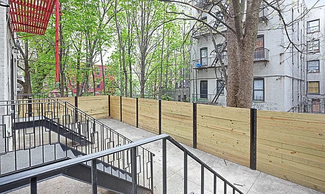 Rented by Compass | media 9