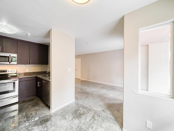 5th image of 1231 5th St #202