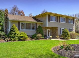 120 Griffith Dr, Whippany, NJ 07981