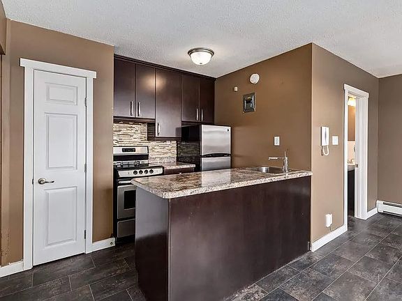 2nd image of 233 Bradbrooke Dr #13