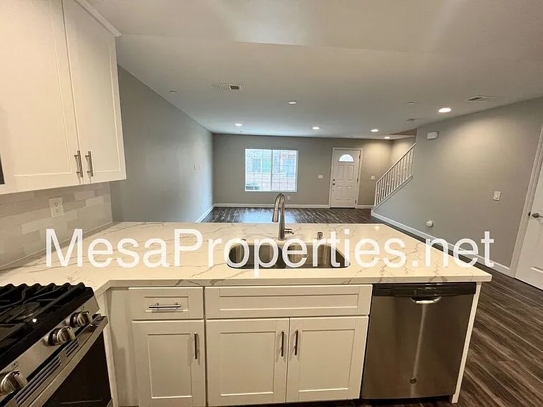 16408 Valencia Ave #311 — Photo 15