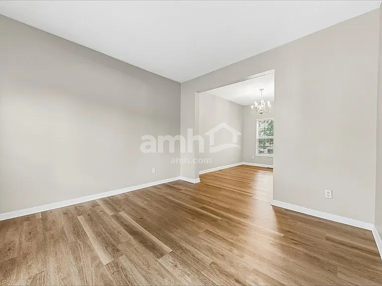 111 Leather Leaf Ln — Photo 8