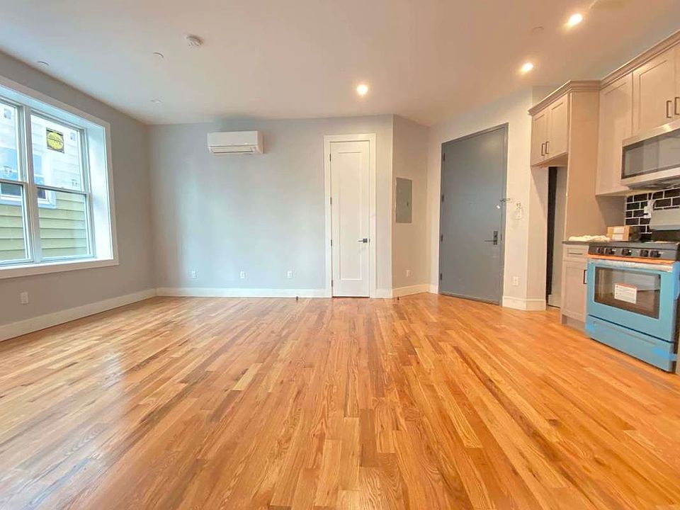 1st image of 2266 Pacific St #3L