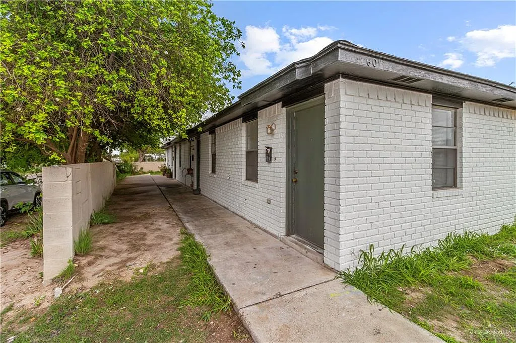 2 bed, 1.0 bath, 2310 sqft, $750 — Photo 2