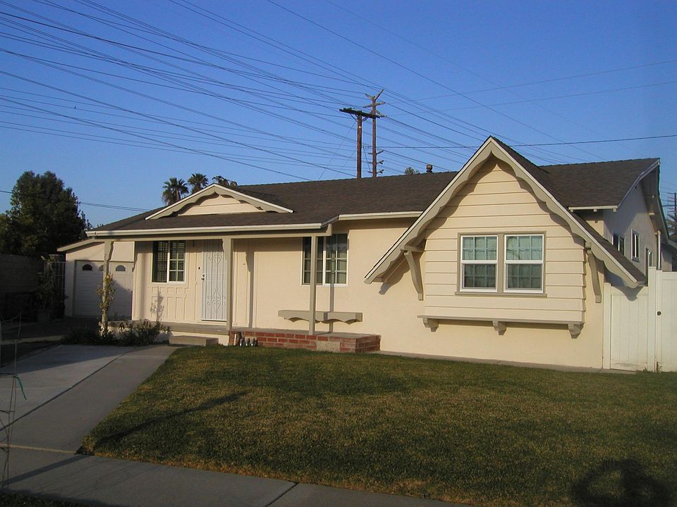 1st image of 7596 El Escorial Way