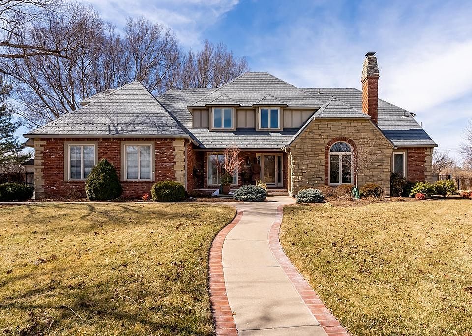 2565 N Greenleaf Ct, Wichita, KS 67226 Zillow