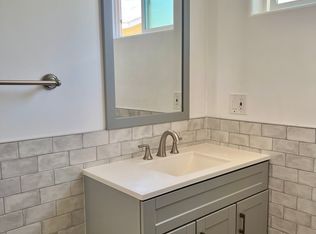 525 Nectarine St #A, Inglewood, CA 90301