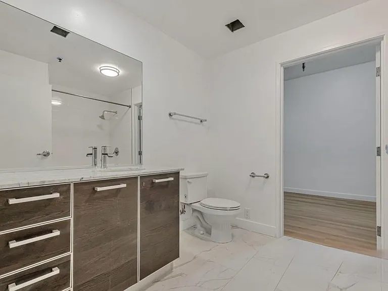 Bathroom #2