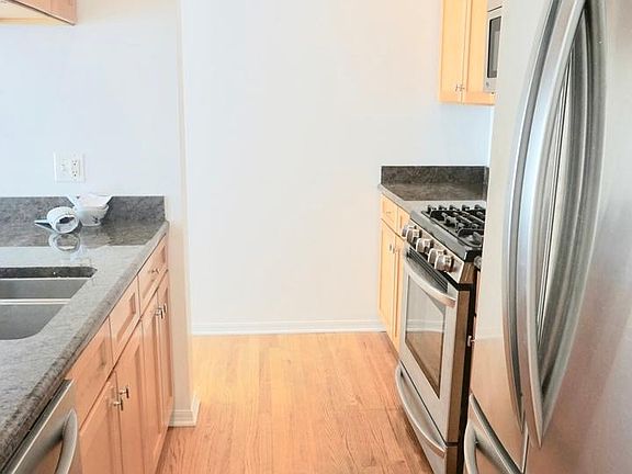 4th image of 1435 N Cleveland Ave
