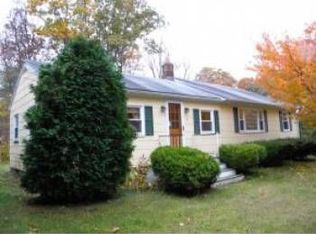 39 Forrest St, Plaistow, NH 03865