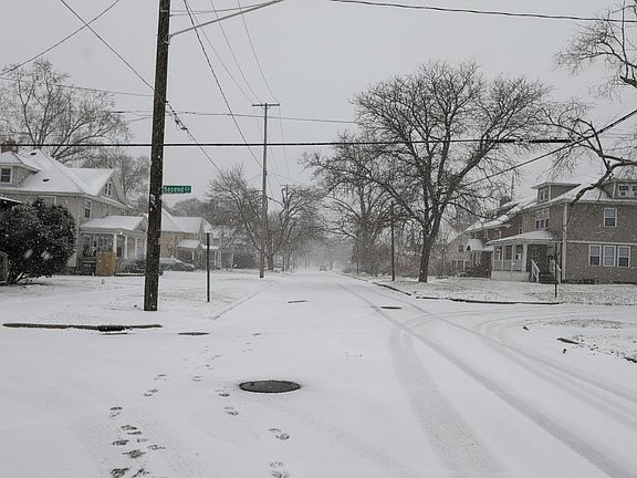 4th image of 413 Union St