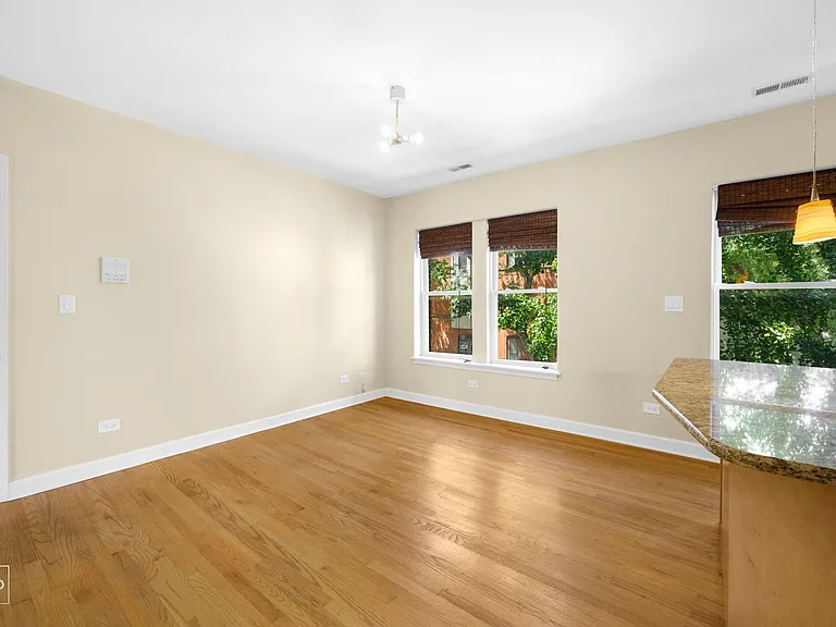 3007 N Clifton Ave #202 — Photo 4