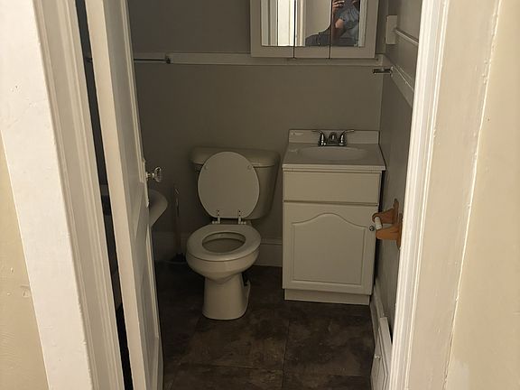 2nd image of 654 E 160th St #2