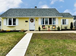 423 Hudson Blvd, Avenel, NJ 07001