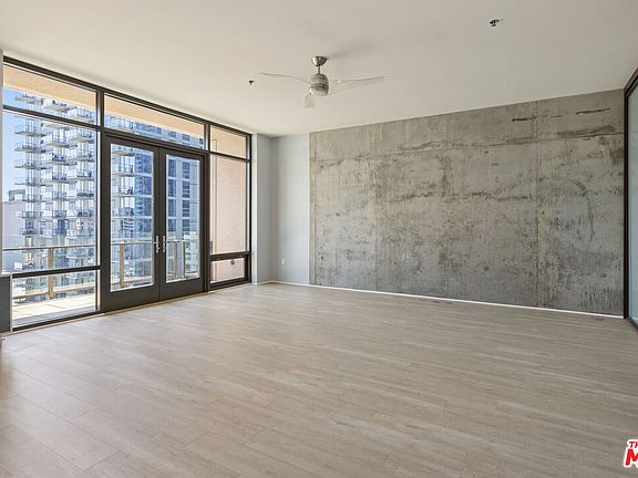 4th image of 1111 S Grand Ave APT 1211