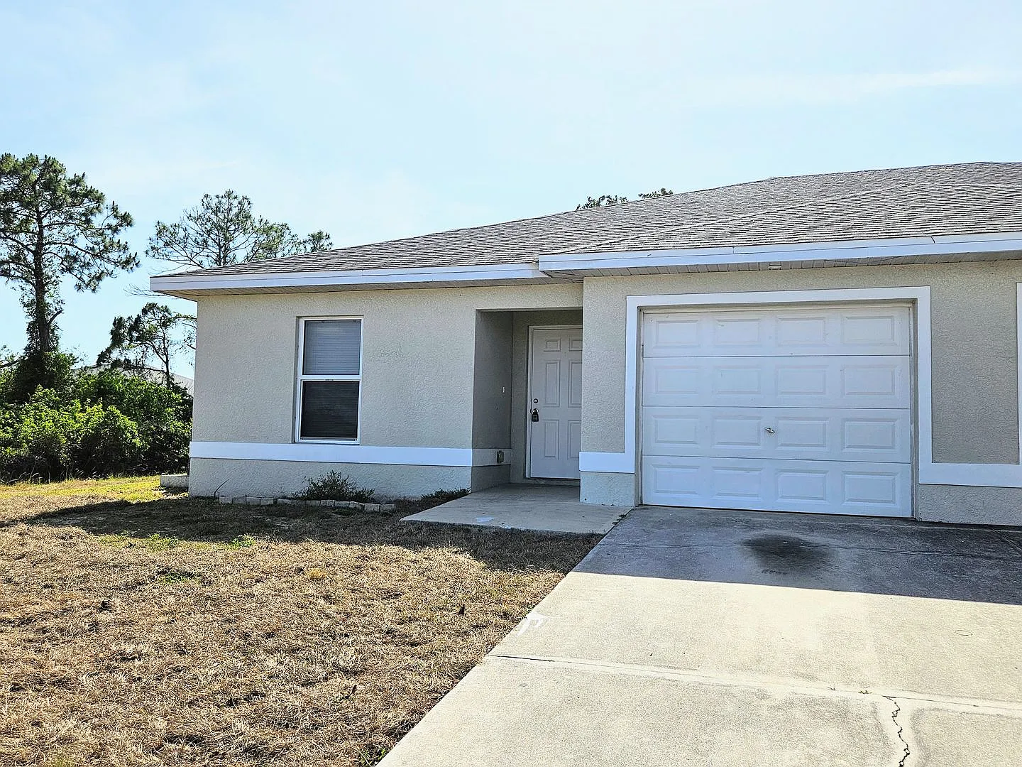 Well-maintained 3BR & 2BA w/1- car garage attached Duplex | lawn care and salt service included |... — Photo 1