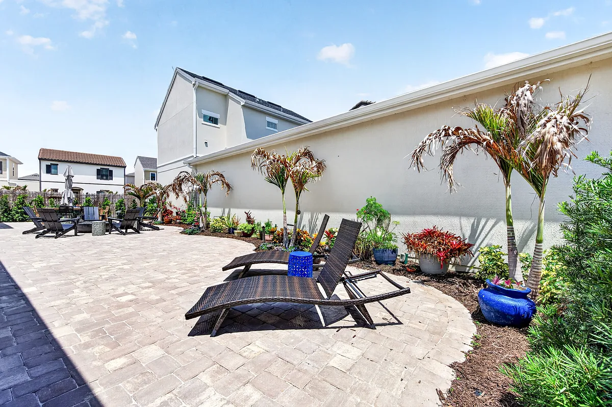 Building Photo - 8039 Allure Dr