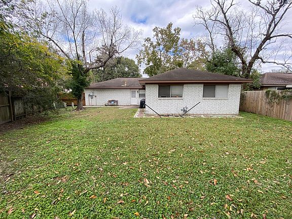 3rd image of 5375 Little John Ln #5375
