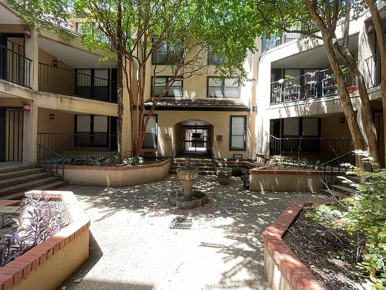 2110 Rio Grande St #308 — Photo 2