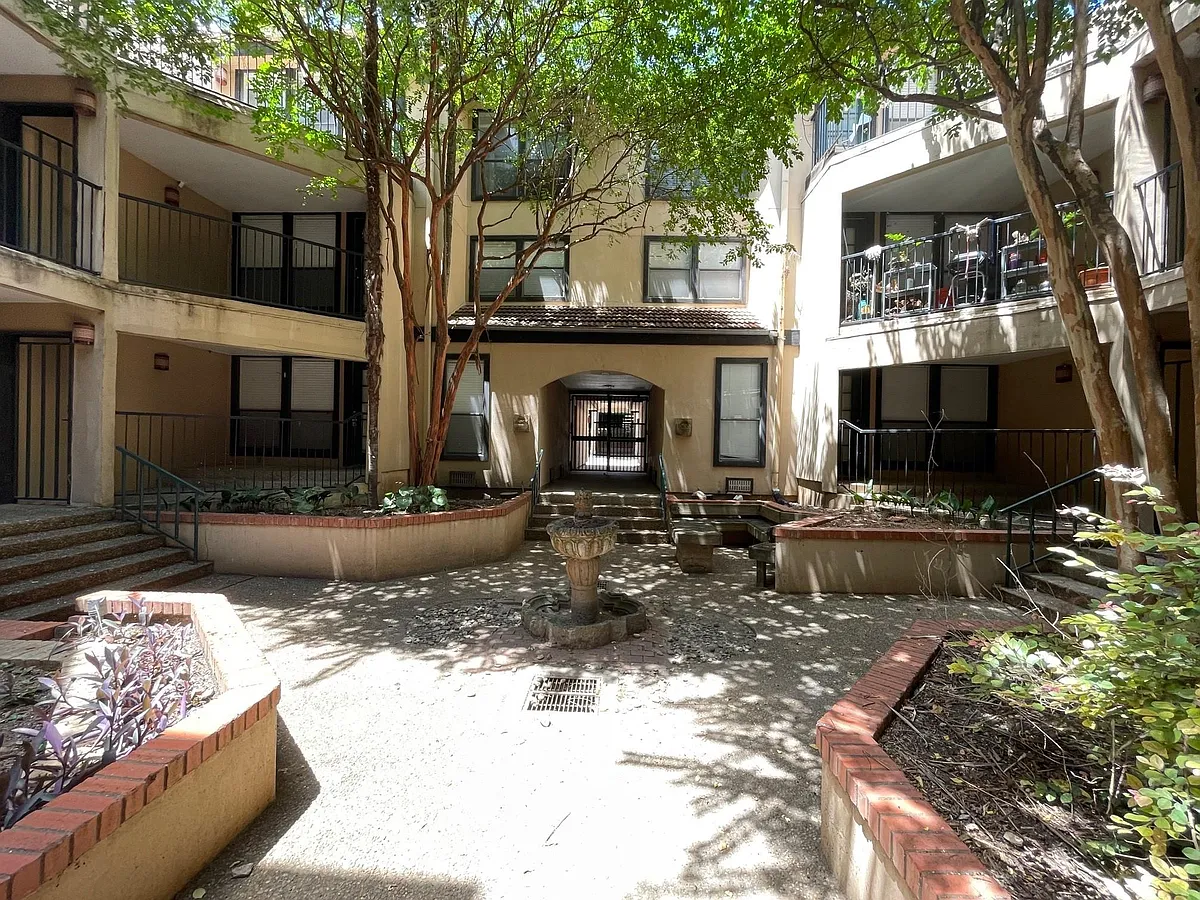 Building Photo - 2110 Rio Grande St #308