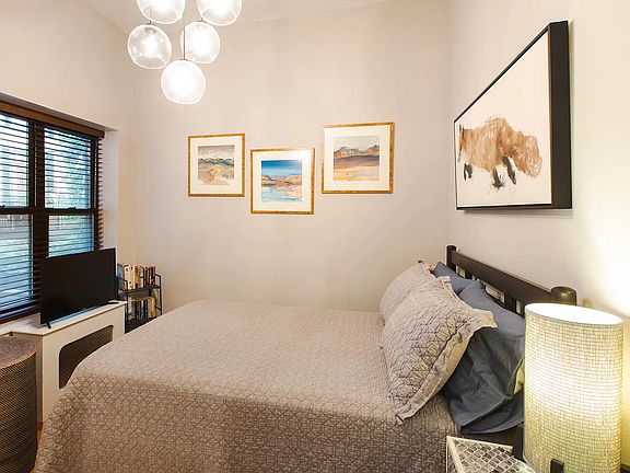 4th image of 306 W 4th St APT A3