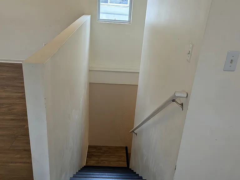 3324 Buckingham Ave — Photo 14