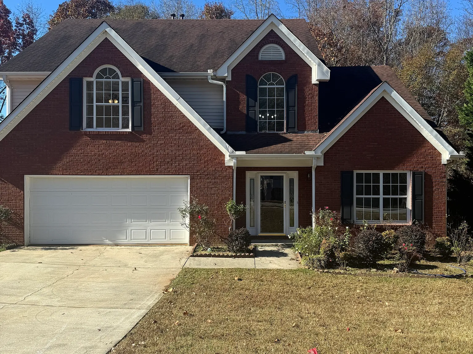 4 bed, 2.5 bath, 2527 sqft, $2,750 — Photo 1