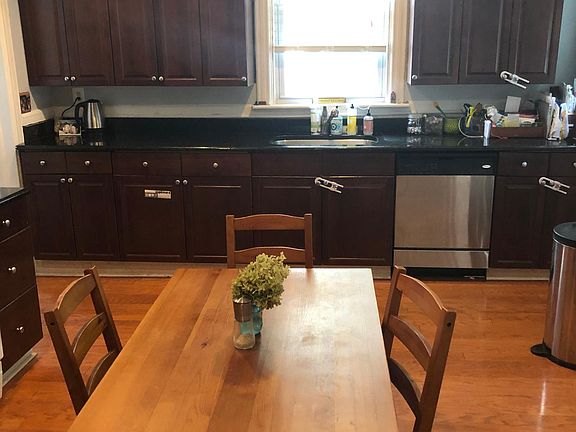 5th image of 127 Claremont Ave APT 1
