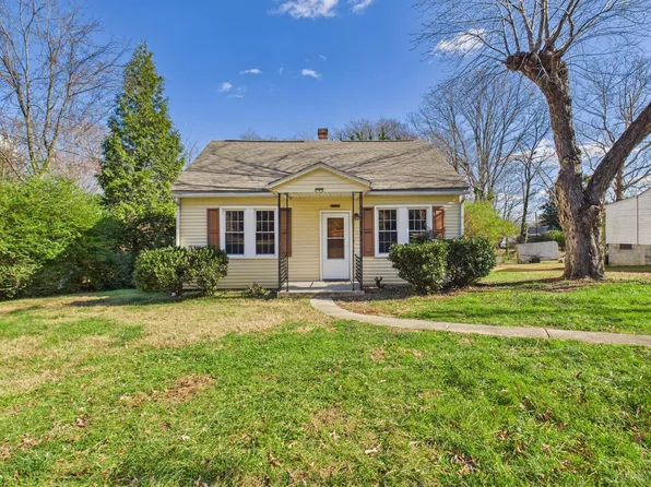203 Juniper Cliff Rd, Brookneal, VA 24528