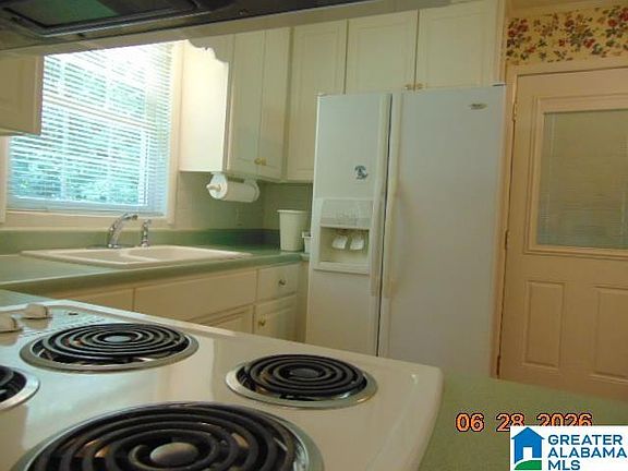 3rd image of 284 Echols Rd