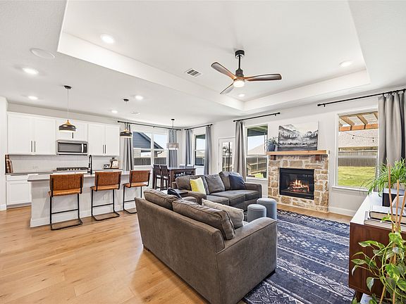 4th image of 210 Highedge Dr