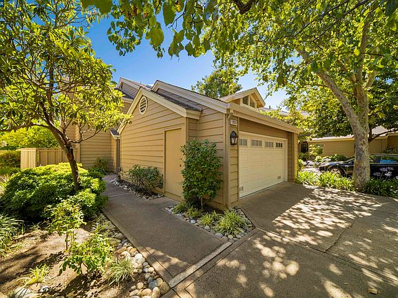 3rd image of 1809 Stratton Cir