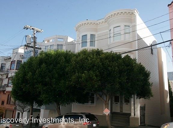 2nd image of 871A Vallejo St