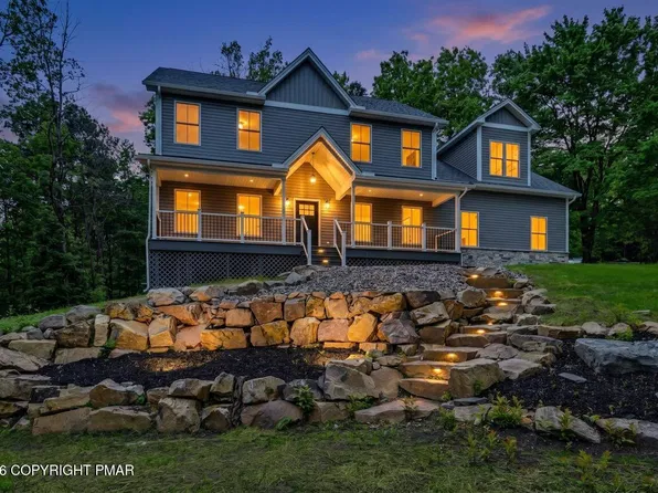 316 Fall Creek Ter, Stroudsburg, PA 18360