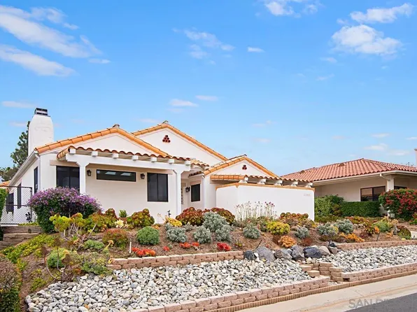 1180 N Crescent Ridge Rd, Fallbrook, CA 92028