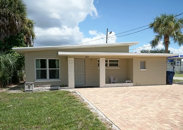 3809 W Vasconia St — Photo 2