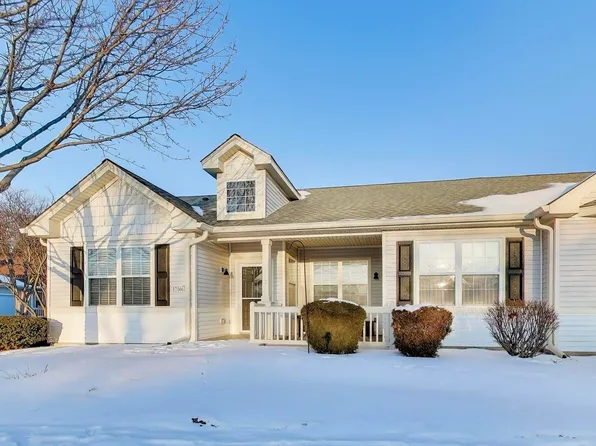 12166 White Tail Ln, Huntley, IL 60142