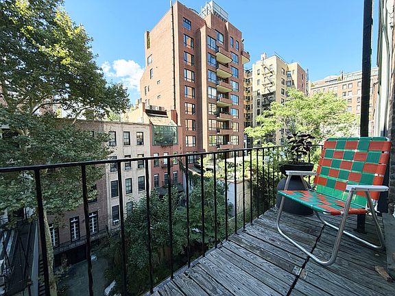 4th image of 186 E 75th St APT 4