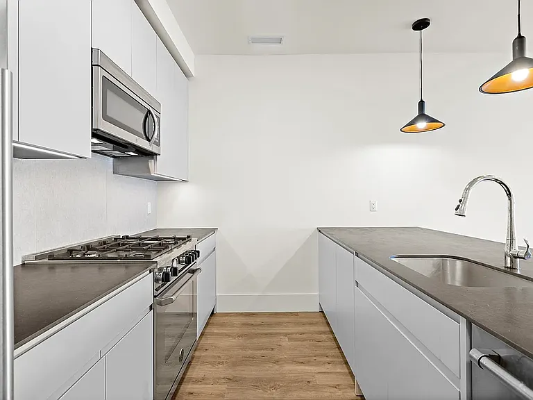 391 Palisade Ave #501 — Photo 2