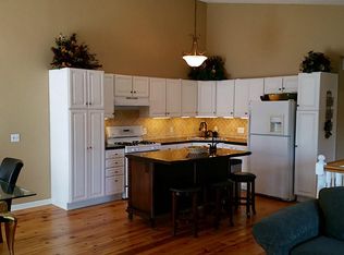 15737 Griffon Ct, Apple Valley, MN 55124