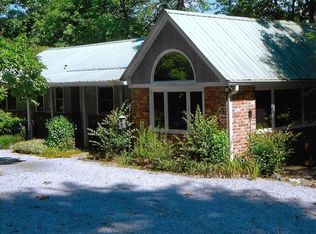 664 Braewick Rd, Tryon, NC 28782