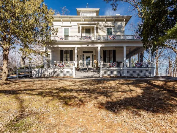 2200 West Memorial Drive, Janesville, WI 53548