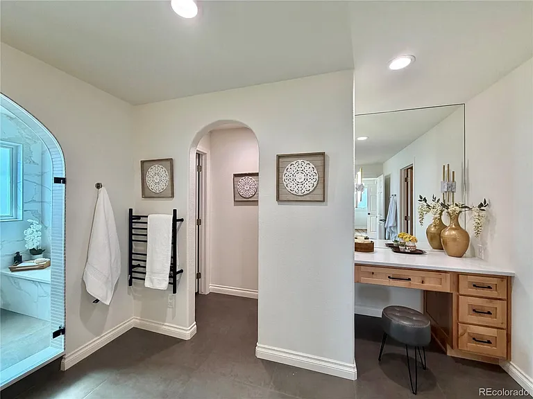 561 Ridgeside Dr — Photo 41