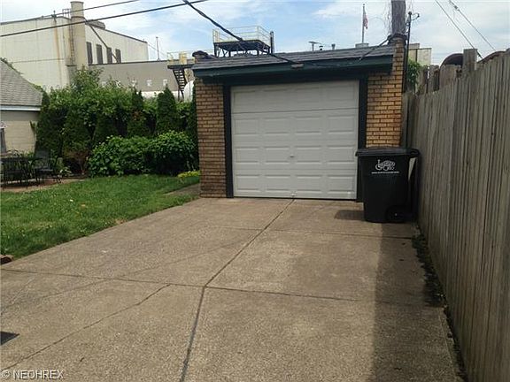 2nd image of 2215 Clarence Ave