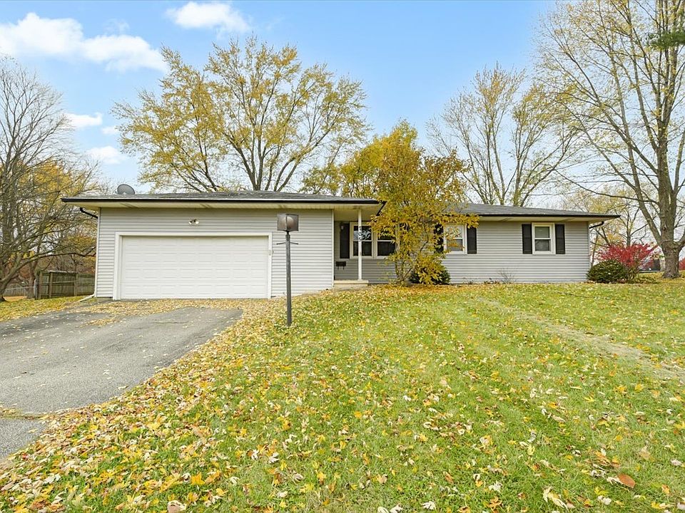 705 Hilltop Ct, Mahomet, IL 61853 Zillow