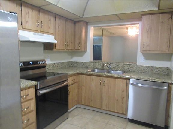 3rd image of 3026 Coral Springs Dr #106-3