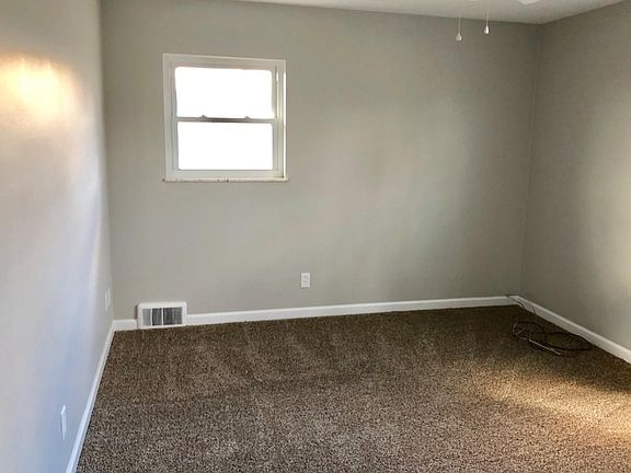 4th image of 3344 Moonridge Dr