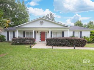 724 Oak Hill Ct, Mobile, AL 36609
